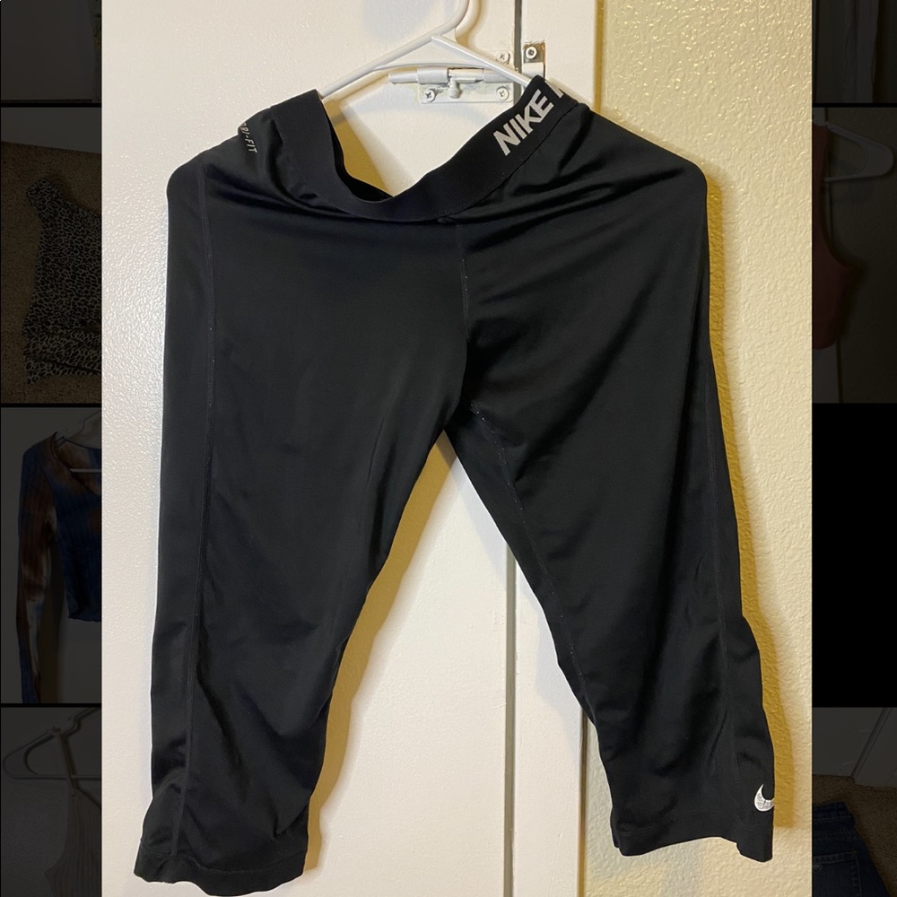Nike pro capris